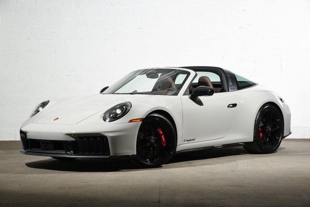 2026 Porsche 911 photo 3