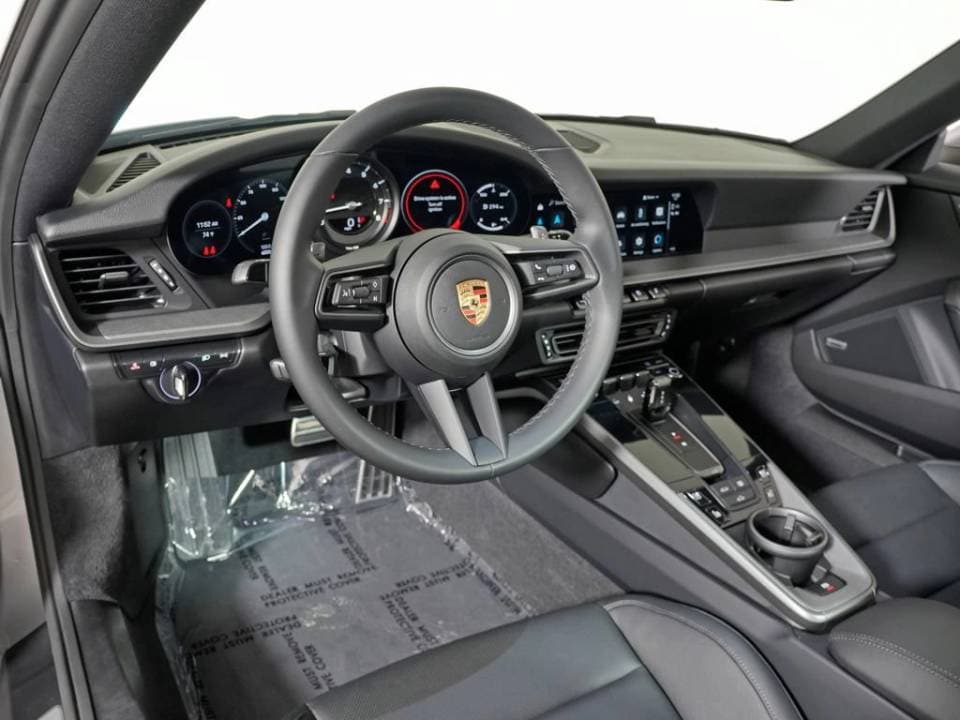 2024 Porsche 911 photo 3