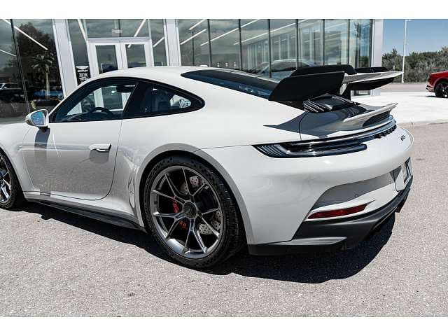 2024 Porsche 911 photo 2