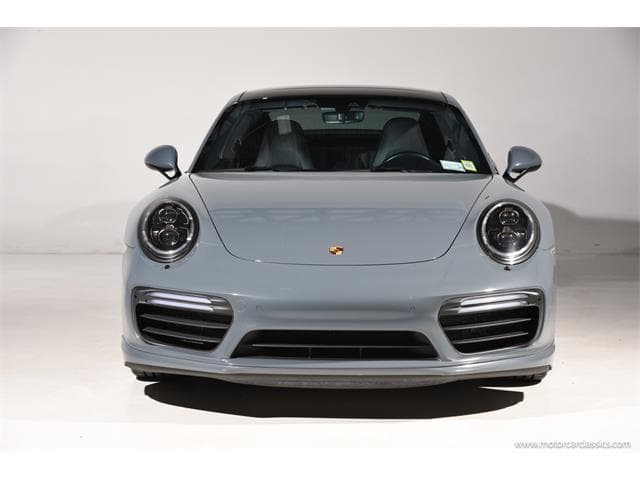 2018 Porsche 911 photo 3