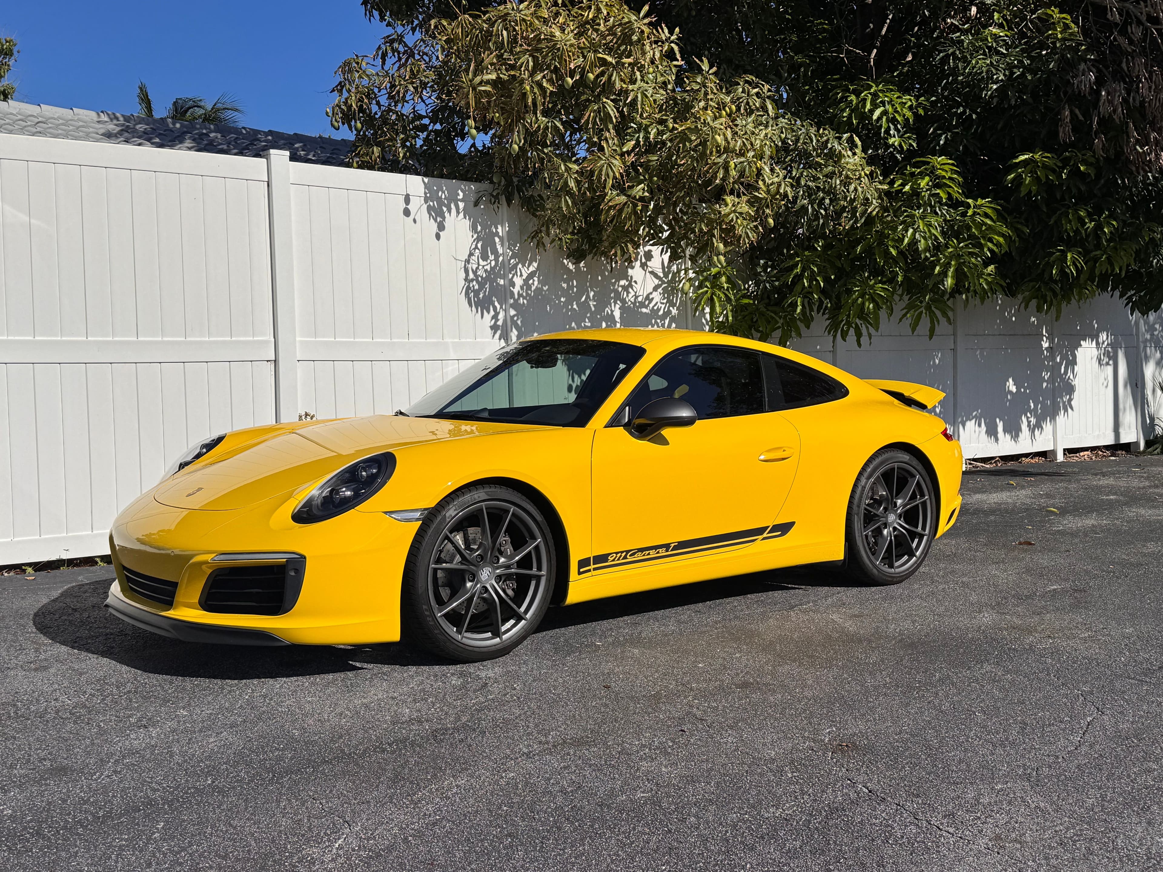 2018 Porsche 911 photo 2
