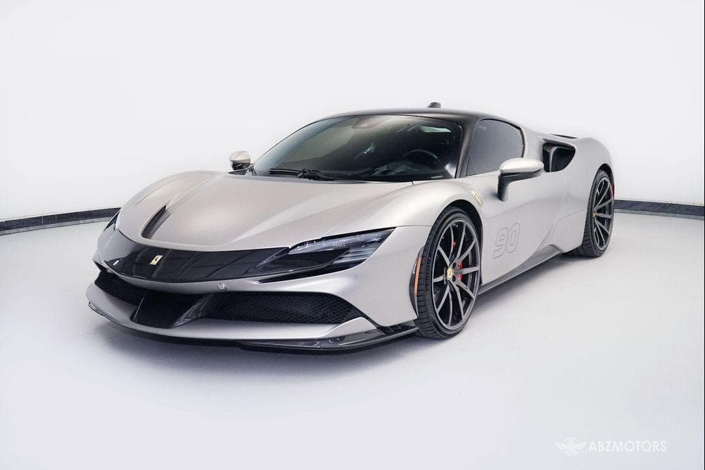 2021 Ferrari SF90 photo 2