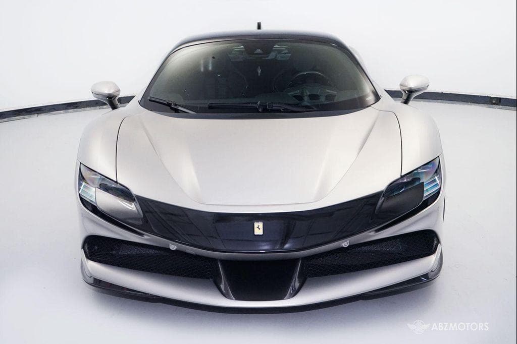 2021 Ferrari SF90 photo 3