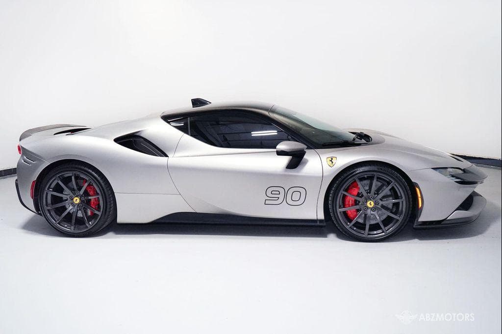 2021 Ferrari SF90 photo 4