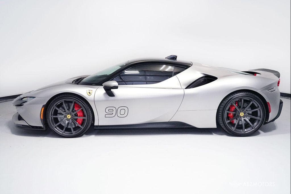 2021 Ferrari SF90 photo 5
