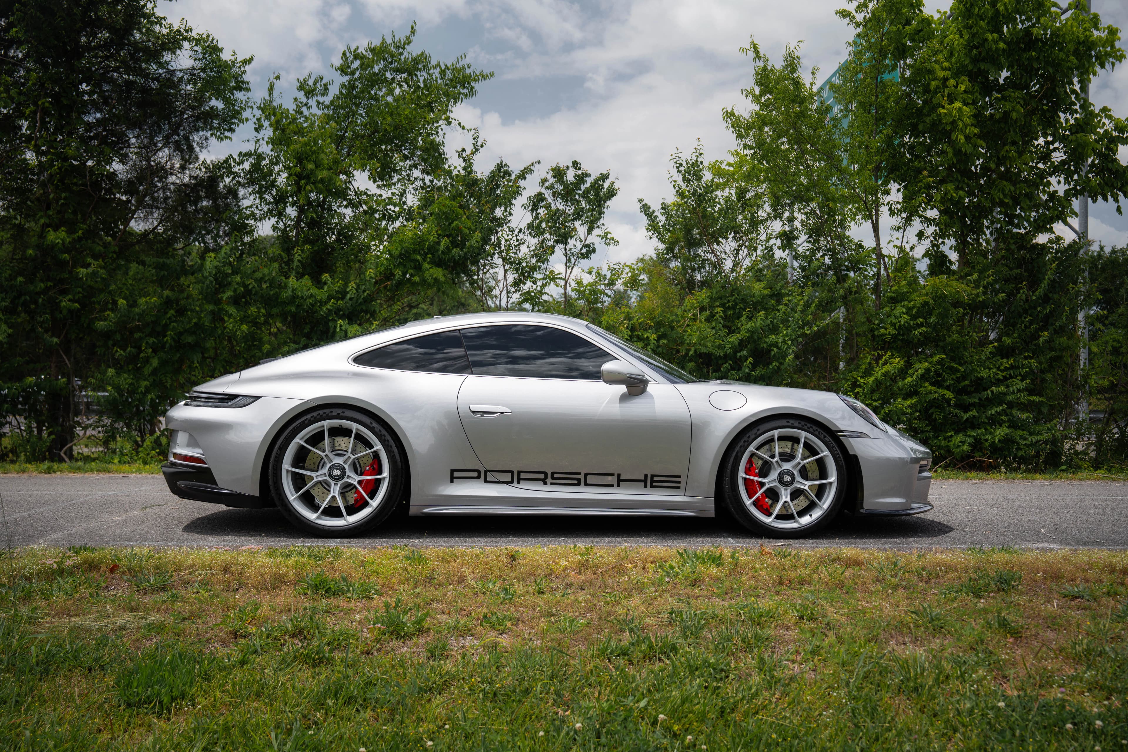 2023 Porsche 911 photo 3