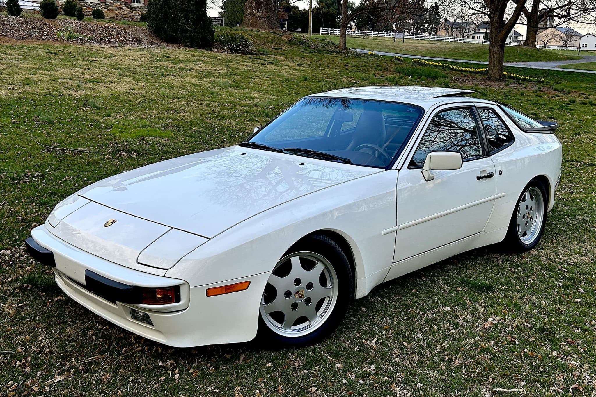 1987 Porsche 944 photo 1