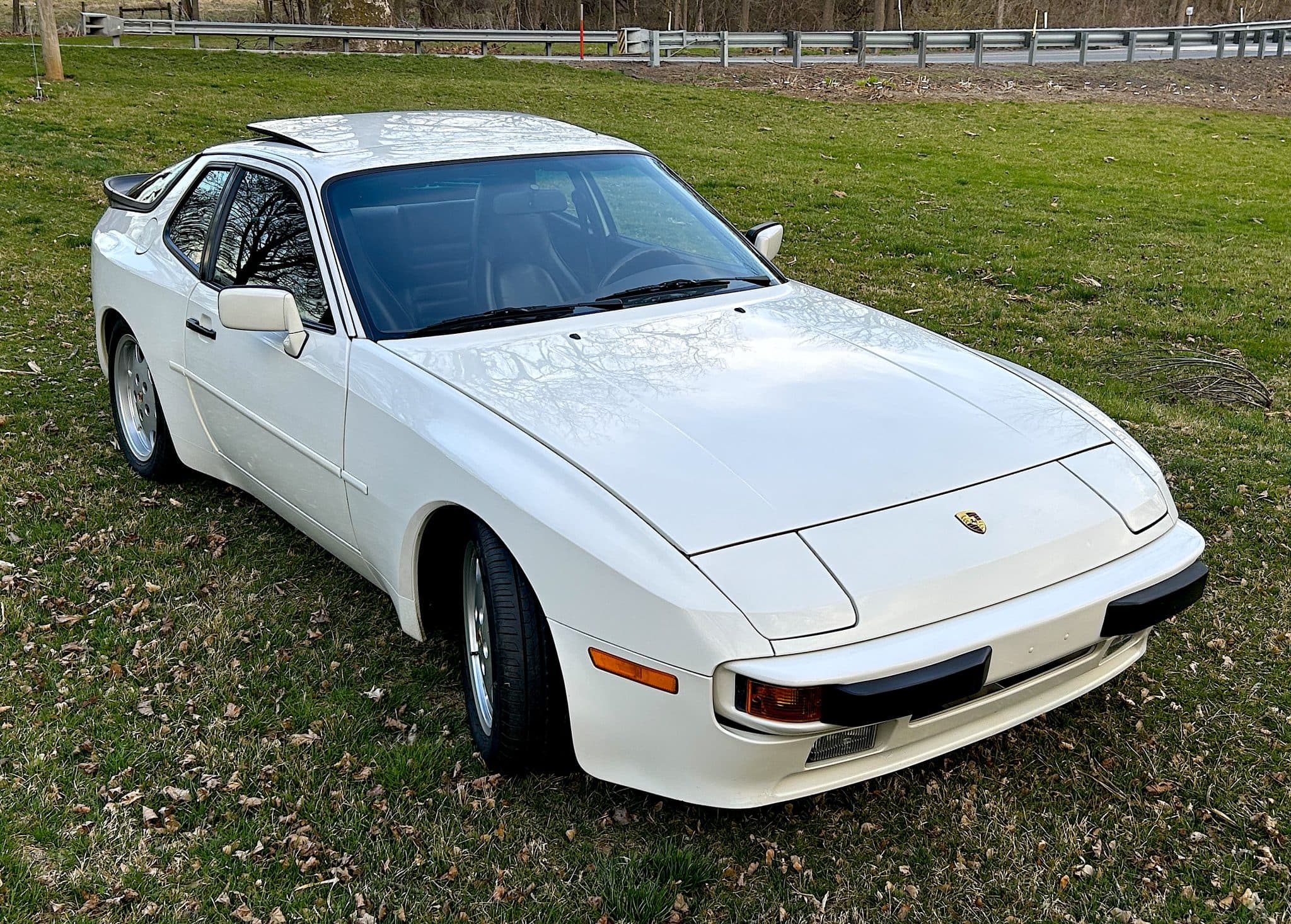1987 Porsche 944 photo 4