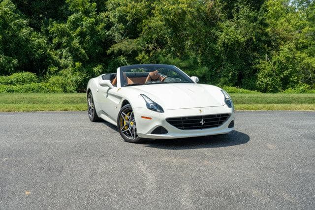 2016 Ferrari California photo 1