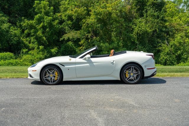 2016 Ferrari California photo 3