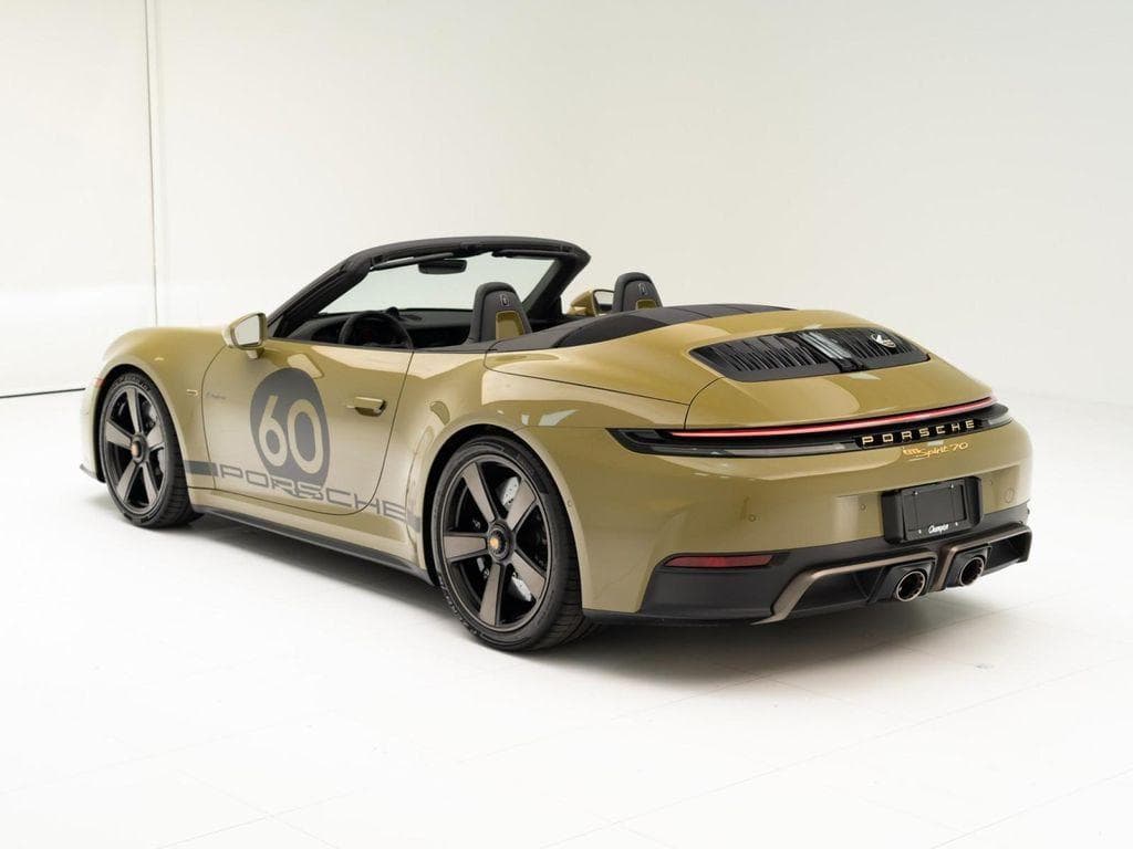 2026 Porsche 911 photo 3