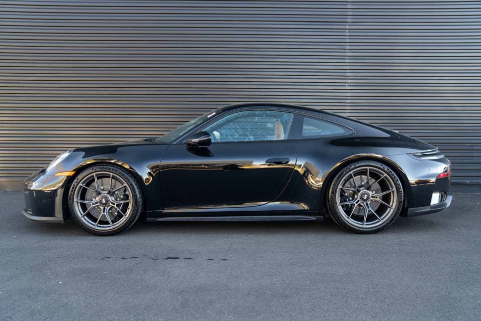 2026 Porsche 911 photo 2