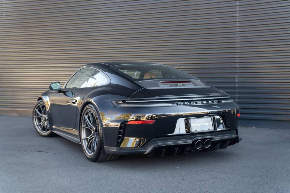 2026 Porsche 911 photo 3