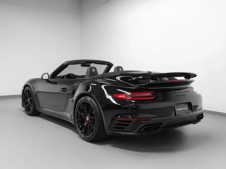 2018 Porsche 911 photo 2