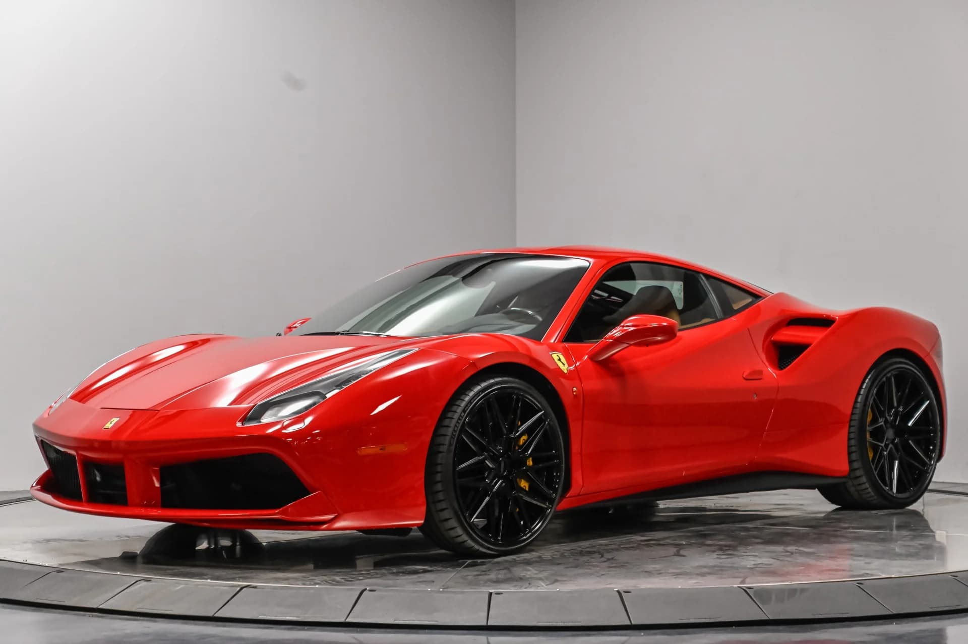 2018 Ferrari 488 photo 2