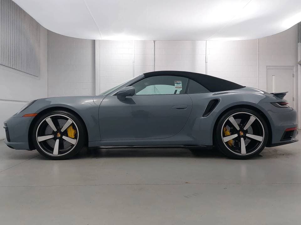 2024 Porsche 911 photo 2