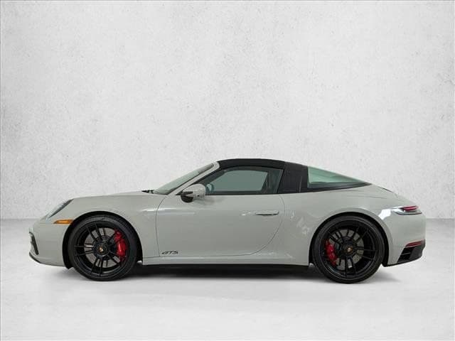 2023 Porsche 911 photo 3