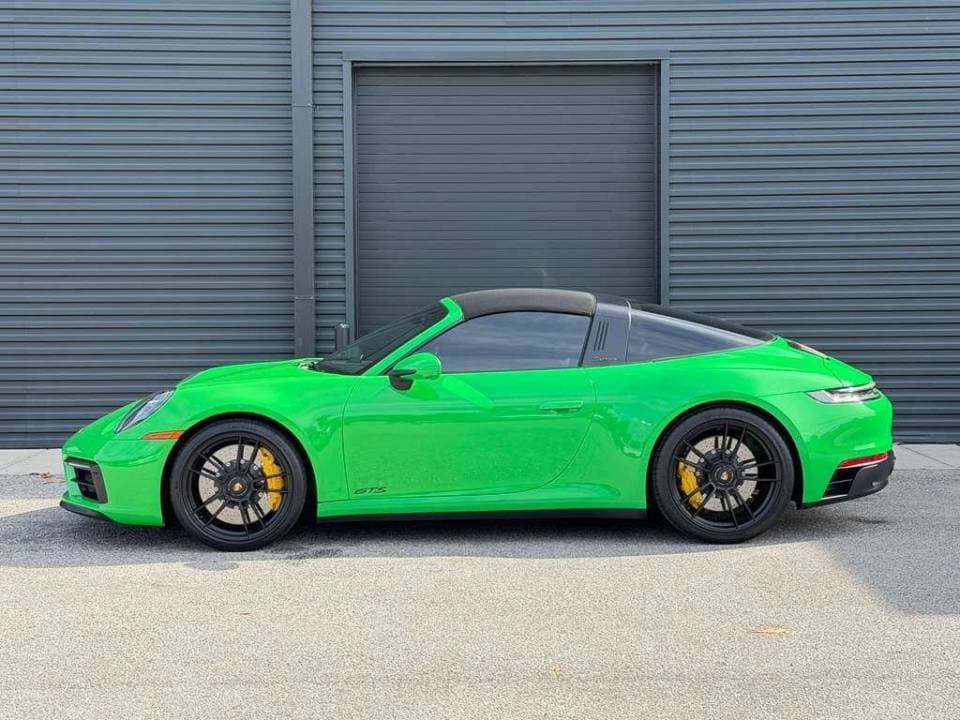 2023 Porsche 911 photo 1