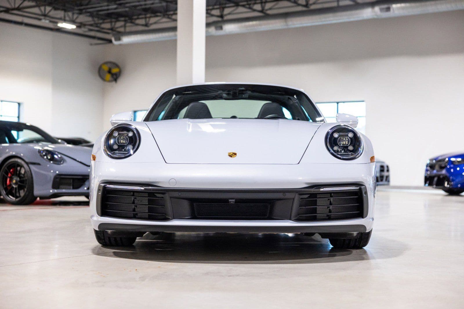 2024 Porsche 911 photo 3