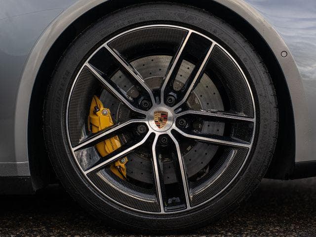 2025 Porsche 911 photo 5