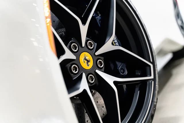 2020 Ferrari 488 photo 3