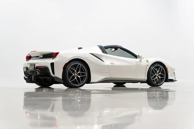 2020 Ferrari 488 photo 4