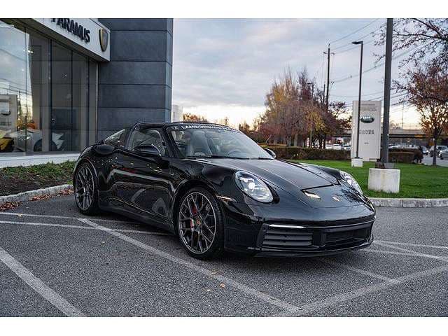 2021 Porsche 911 photo 3