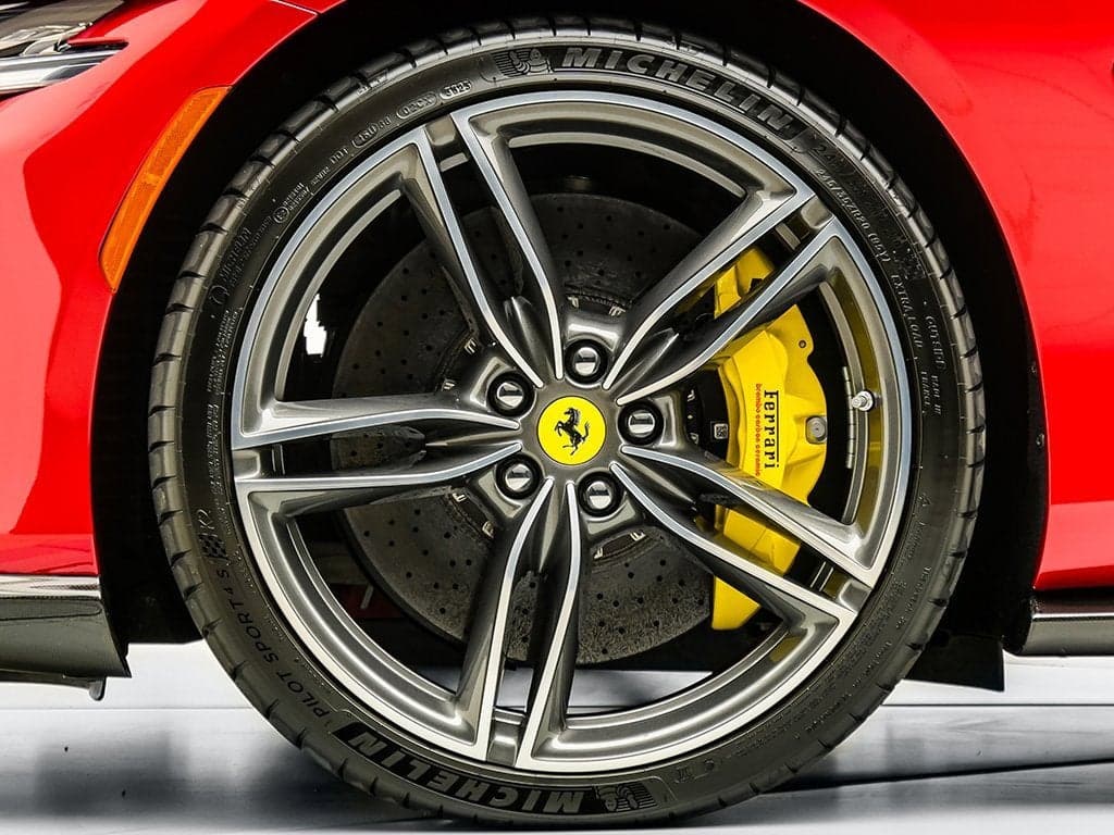 2024 Ferrari Roma photo 3
