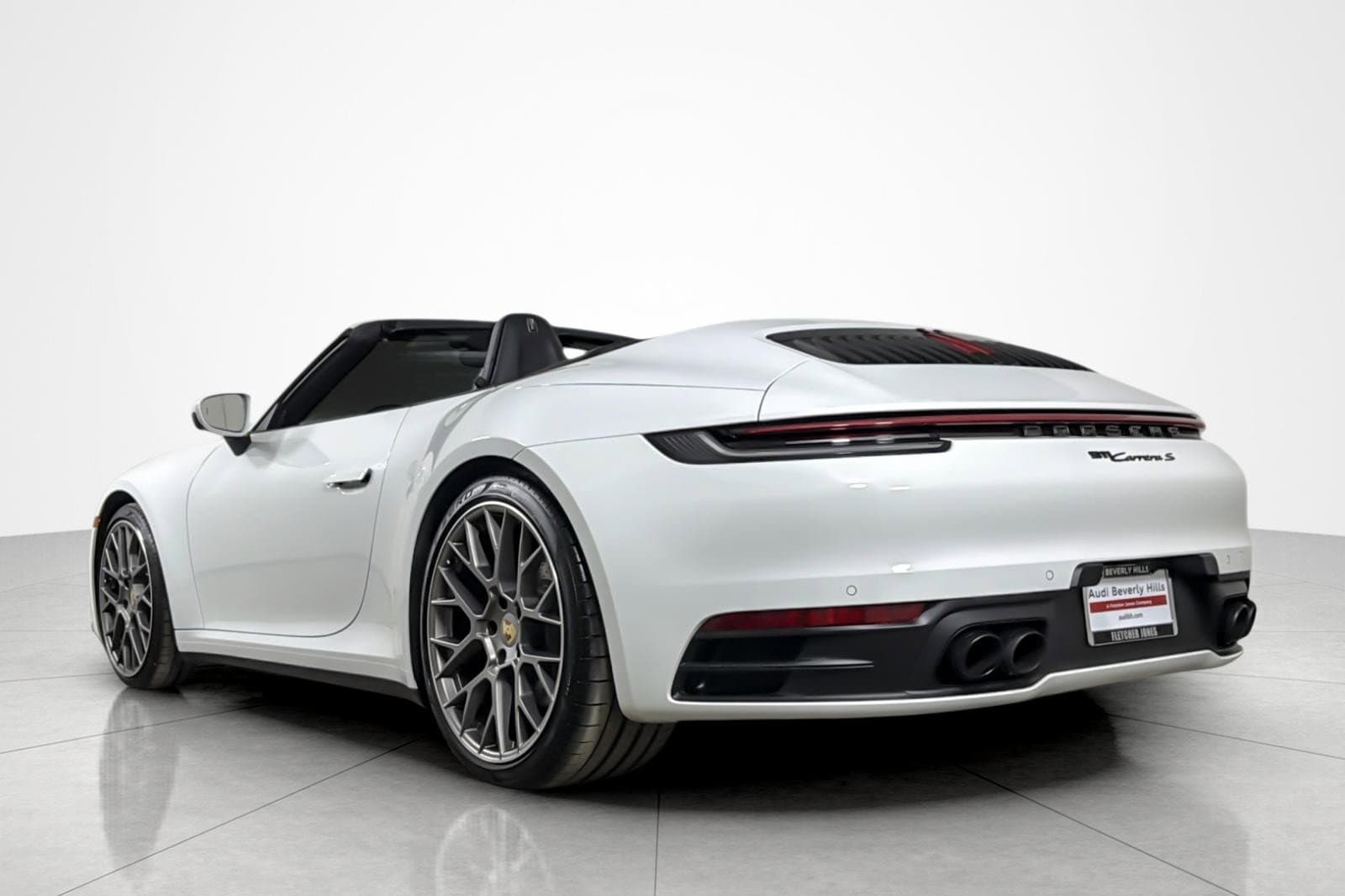 2024 Porsche 911 photo 3