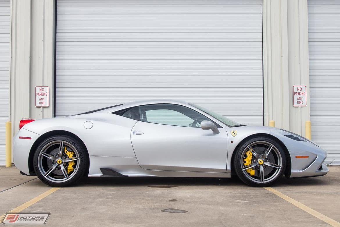 2014 Ferrari 458 photo 3