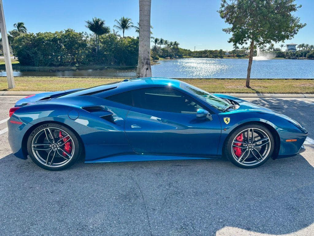 2019 Ferrari 488 photo 4