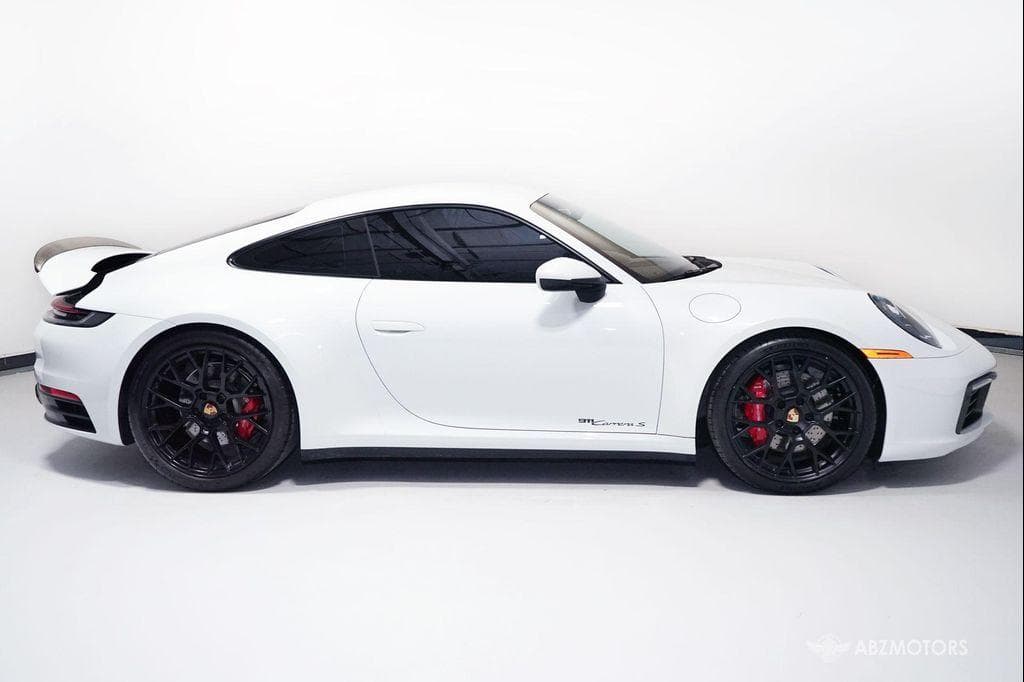 2022 Porsche 911 photo 3