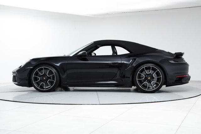 2025 Porsche 911 photo 2