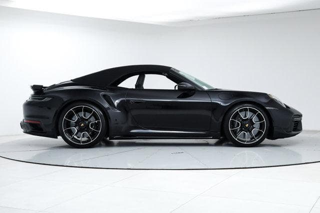 2025 Porsche 911 photo 4