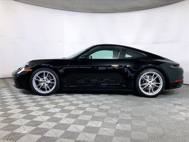 2024 Porsche 911 photo 2