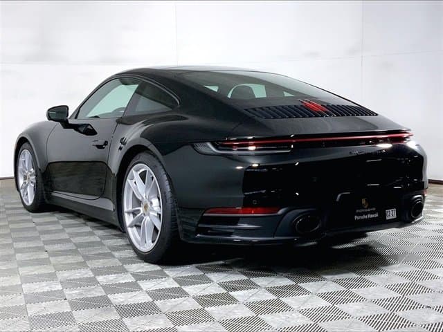 2024 Porsche 911 photo 3