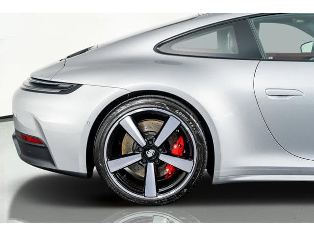 2025 Porsche 911 photo 5