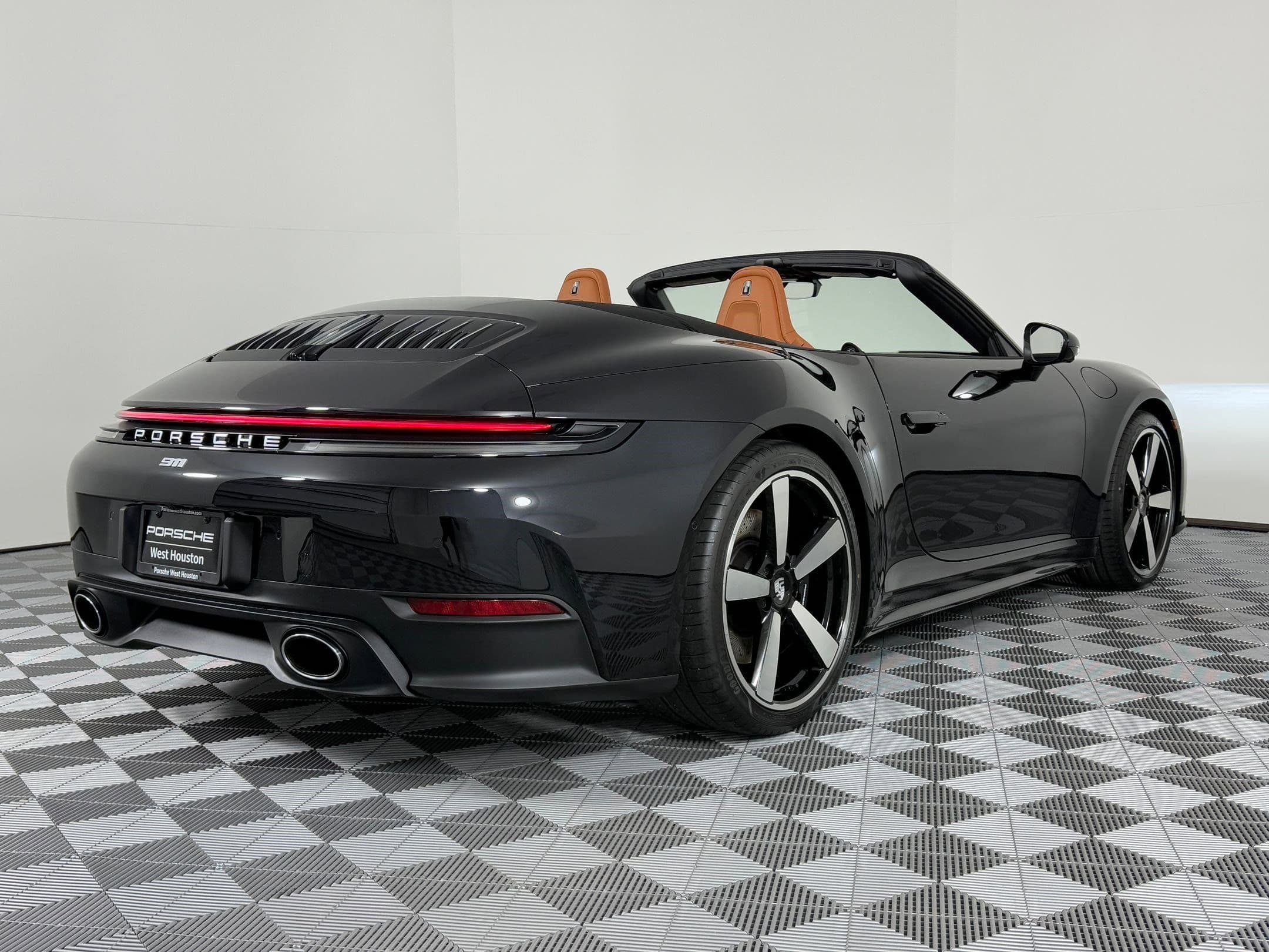 2026 Porsche 911 photo 2