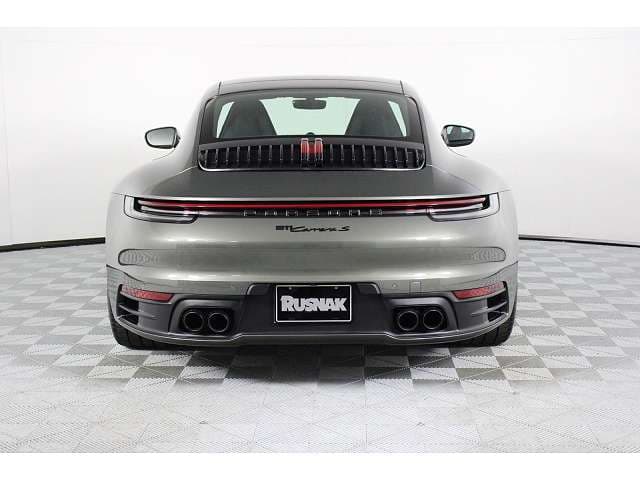 2023 Porsche 911 photo 2