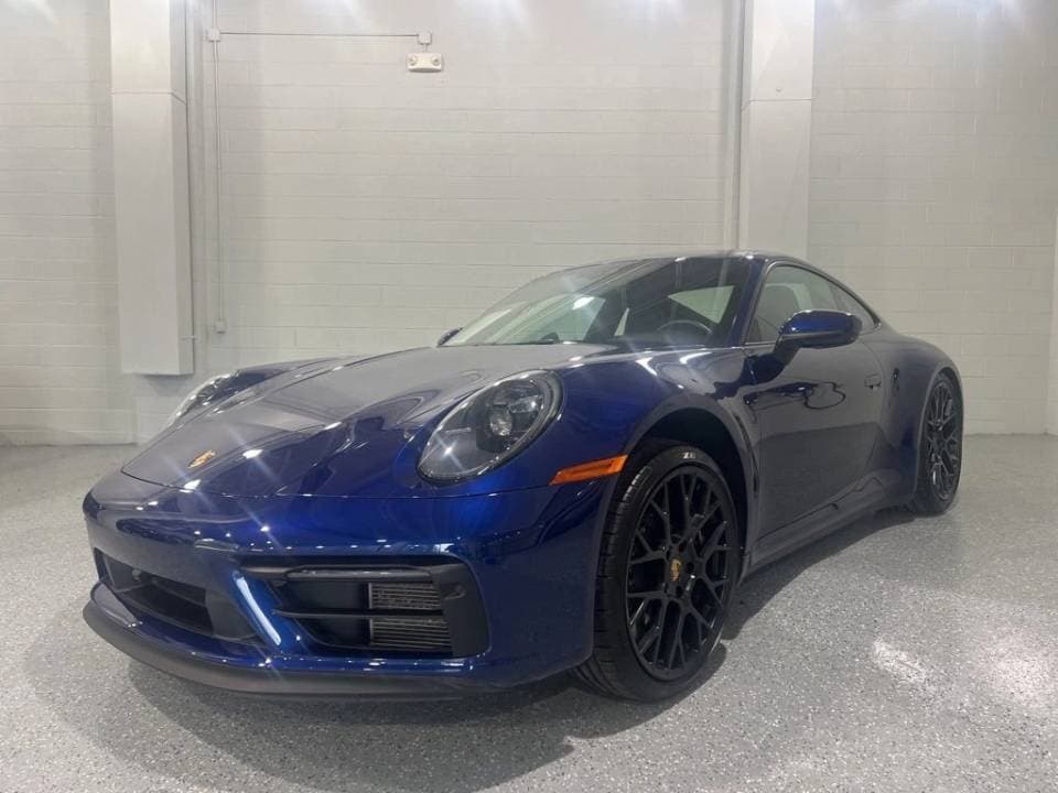 2024 Porsche 911 photo 2