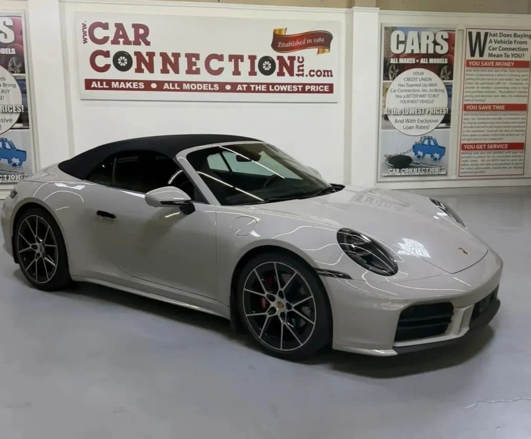 2025 Porsche 911 photo 4