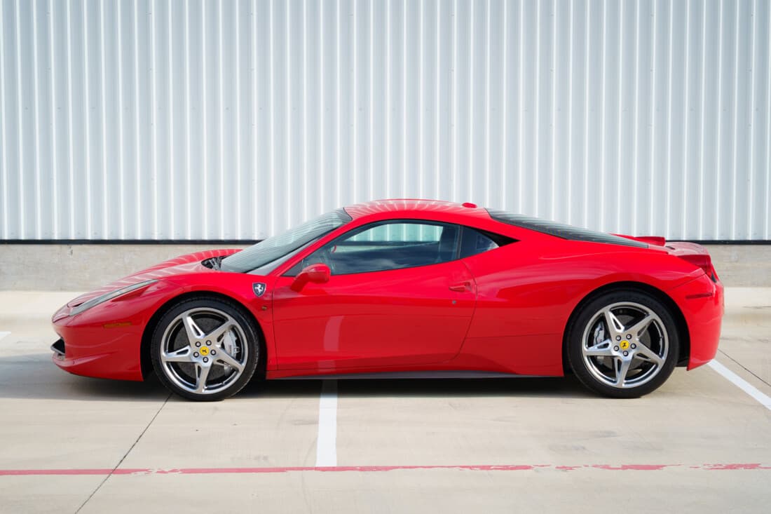 2010 Ferrari 458 photo 5