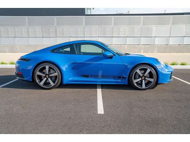 2025 Porsche 911 photo 1