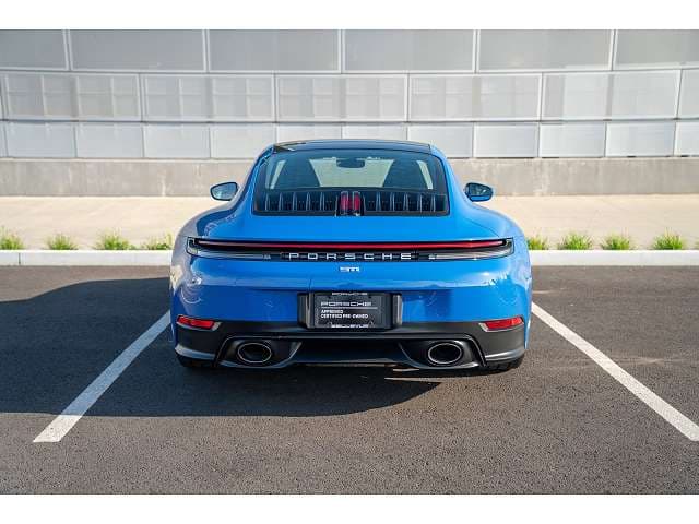 2025 Porsche 911 photo 2