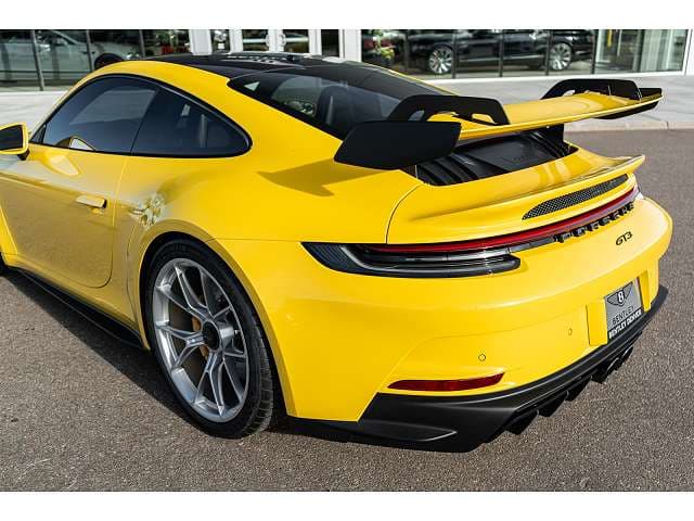 2022 Porsche 911 photo 2