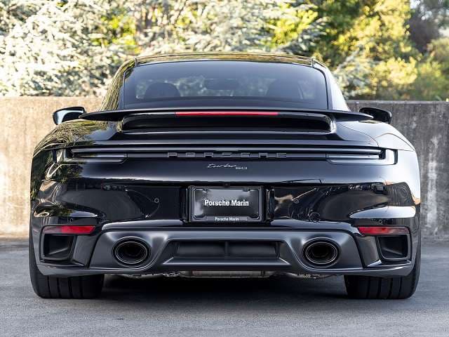 2025 Porsche 911 photo 2