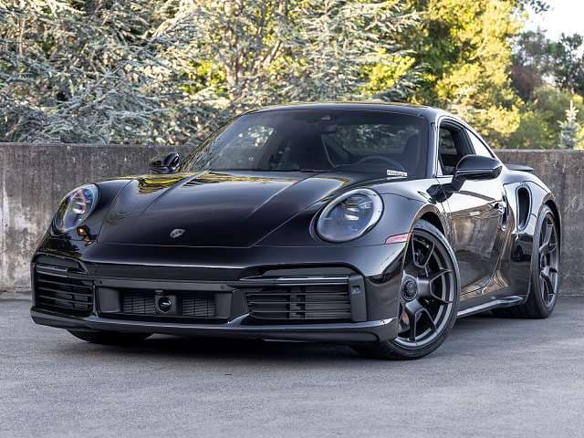 2025 Porsche 911 photo 3