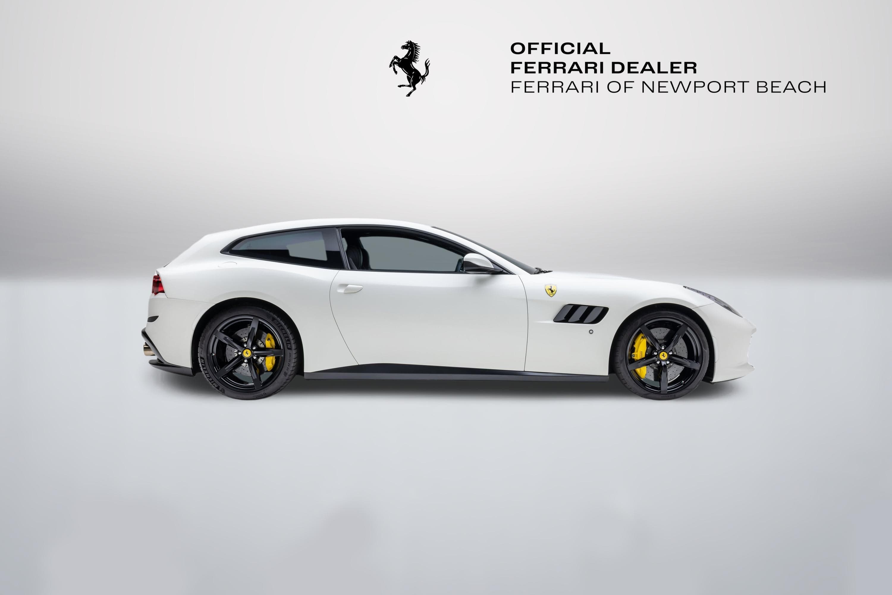 2017 Ferrari GTC4Lusso photo 5