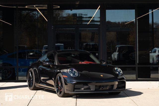 2025 Porsche 911 photo 1