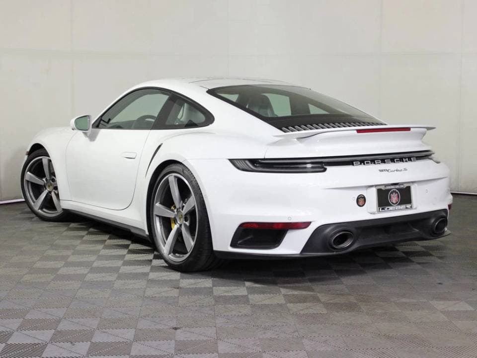 2024 Porsche 911 photo 2